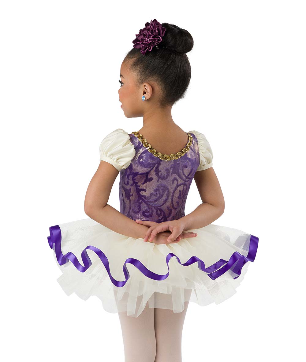 24237 Polonaise Short