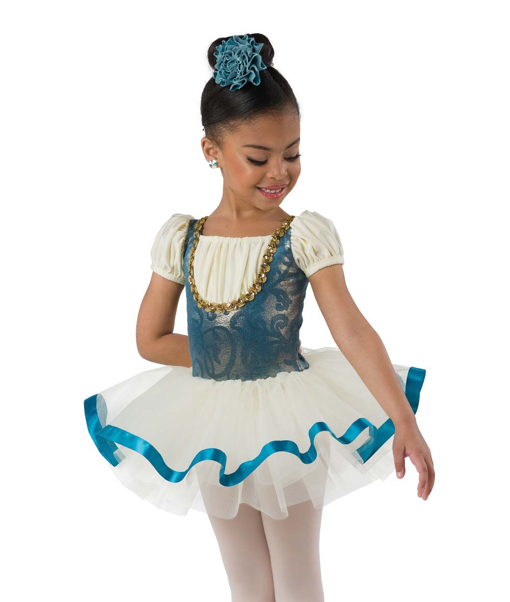 24237 Polonaise Short